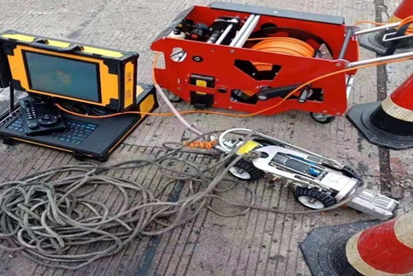 康乐CCTV管道检测机器人